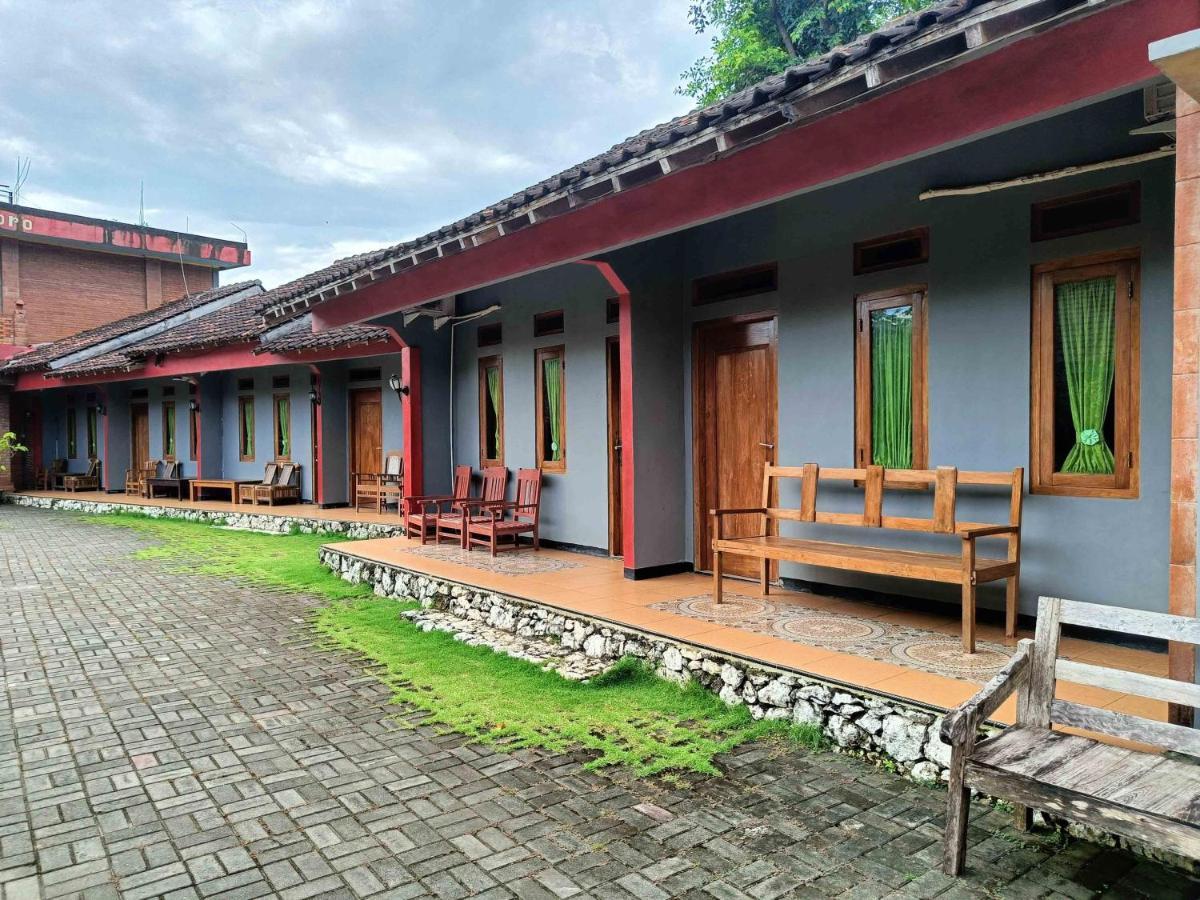Jogo Segoro Homestay Mitra Reddoorz Near Pantai Sundak Gunungkidul Ngandong ภายนอก รูปภาพ