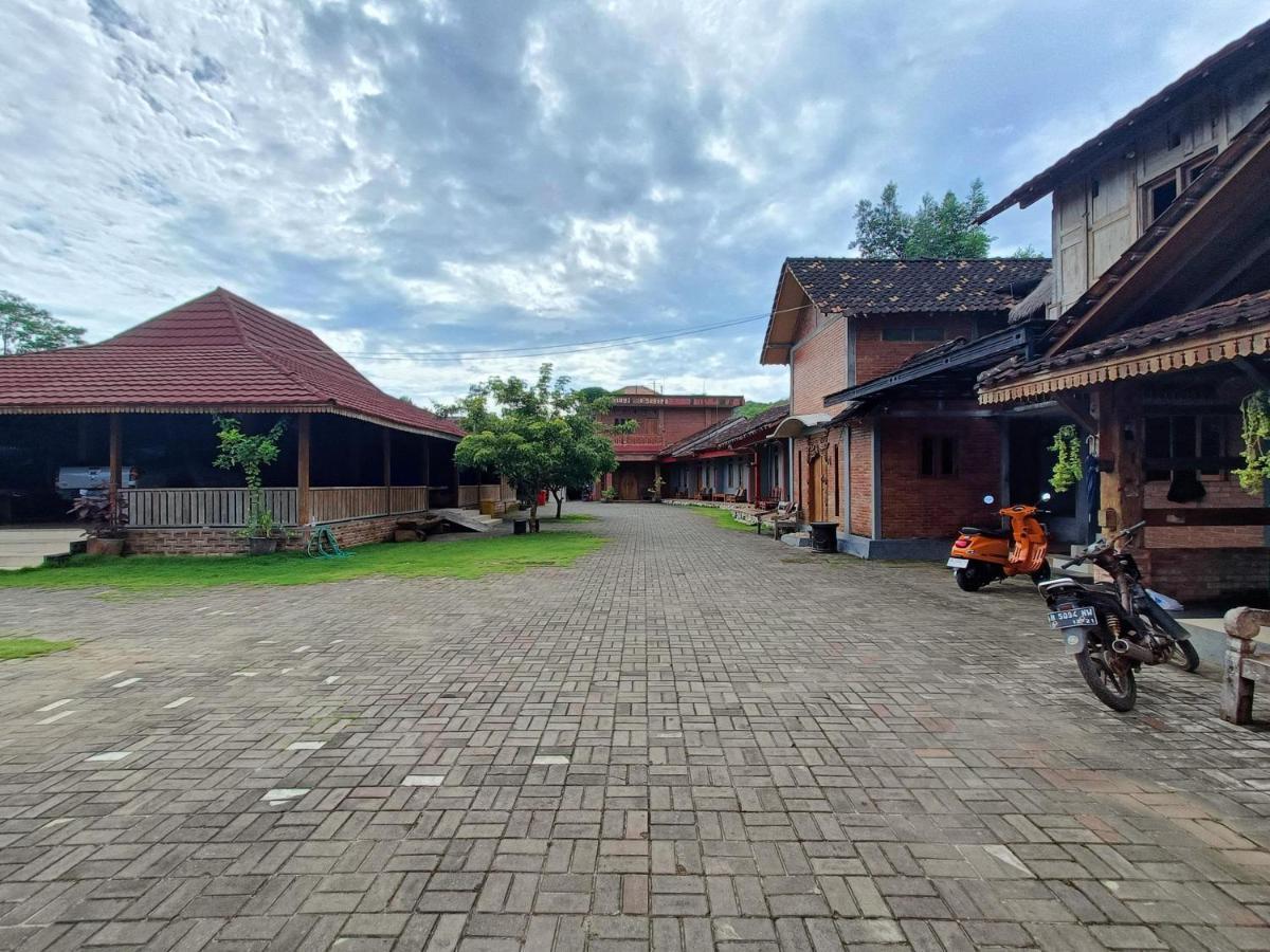 Jogo Segoro Homestay Mitra Reddoorz Near Pantai Sundak Gunungkidul Ngandong ภายนอก รูปภาพ